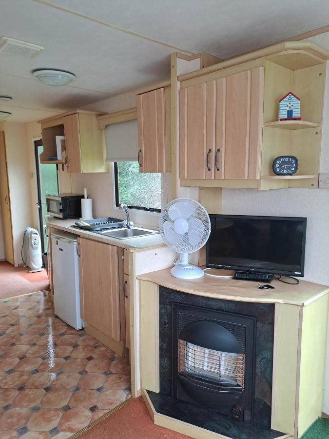 Cosy Caravan At Blackmoor Farm Ludchurch Eksteriør billede